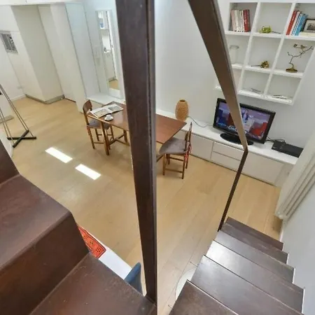 Apartment De Bernardi Mailand